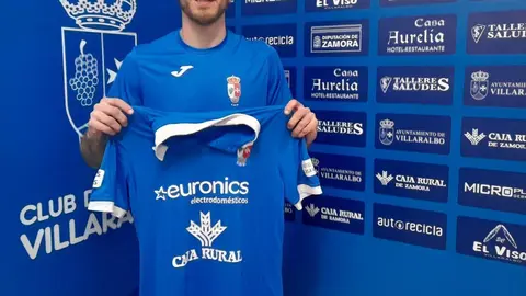 Sandro con la camiseta del CD Villaralbo