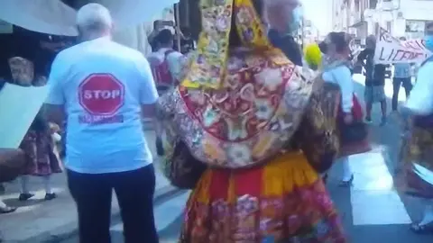 Manifestación de vecinos de Carbajales de Alba en Zamora