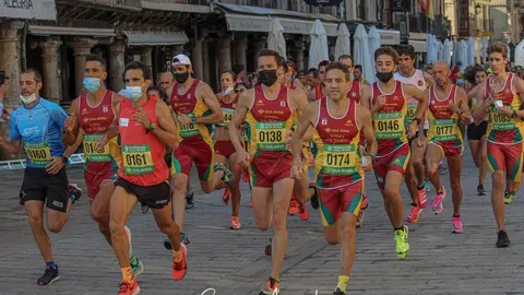 Atletas compitiendo en Toro