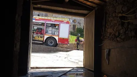 Bomberos del parque de Bermillo de Sayago. Fotografía de archivo