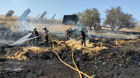 Labores de remate del incendio de Roales. Fotografía: CEDIDA