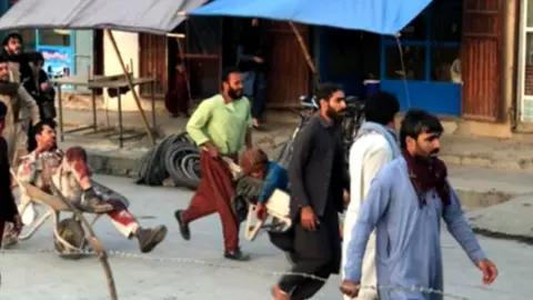 Expolosión en las inmediaciones del aeropuerto de Kabul