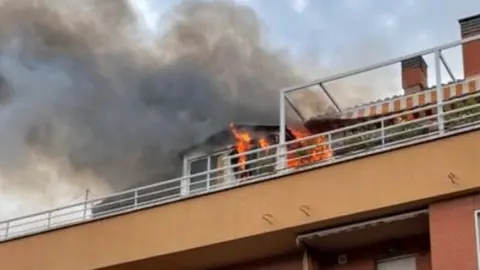 Incendio en una vivienda. Foto de Archivo