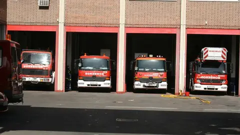 Varios camiones en el Cuartel de Vallecas de los Bomberos de Madrid