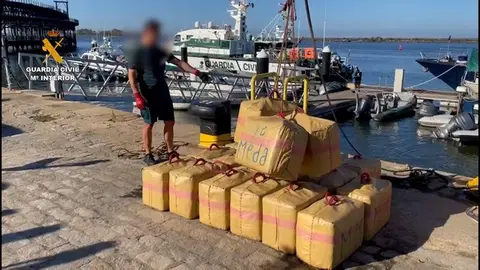 Operación de la Guardia Civil contra el narcotráfico en Punta Umbría. imagen de archivo