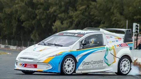 Pablo Suárez pilotando. | FOTO: Facebook.com