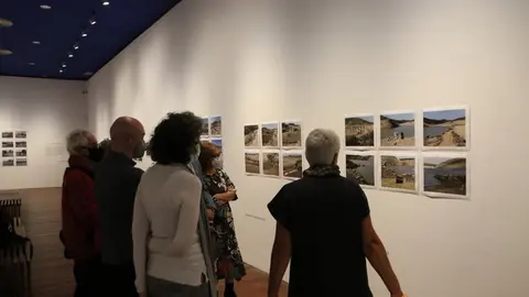 Inauguración de una exposición en el Museo de Zamora. imagen de archivo