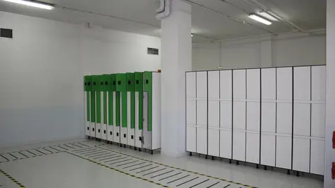 Vestuarios piscina Los Almendros. Imagen de archivo