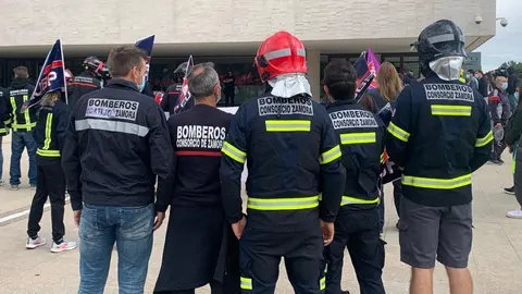 Manifestación de bomberos en Valladolid