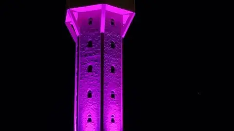 Depósito iluminado en Arcenillas