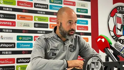 David Movilla, entrenador del Zamora CF atiende a los medios de comunicación, en la previa ante el Rayo Majadahonda. | FOTO: Zamora CF