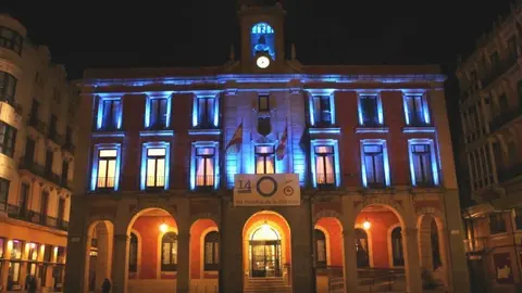 Iluminación azul ayto