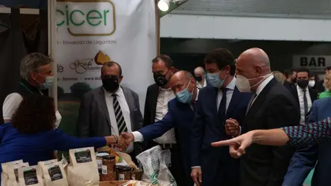 Mañueco durante la inauguración de la feria Ecocultura en Ifeza