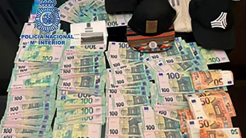 Dinero incautado por los agentes al detenido. Foto Policía Nacional