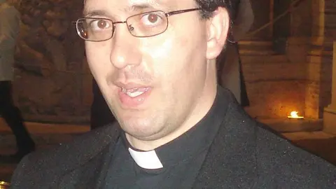 Emilio JJusto - Zamora cura adscrito