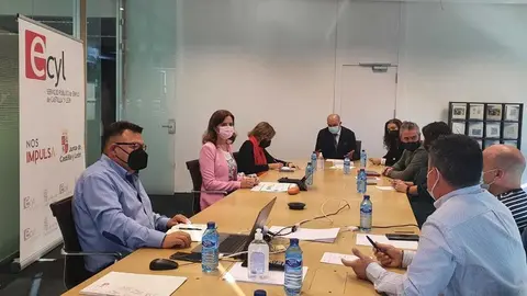 Reunión con las organizaciones sindicales y empresariales más representativas del sector de la hostelería