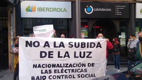 Manifestación de las organizaciones de Plan De Choque Social Zamora contra la subida de la luz. Foto archivo