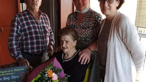 Ayto. Pajares de la Lampreana. 23-10-2021.  Homenaje Mercedes Ruiz López 100 cumpleaños