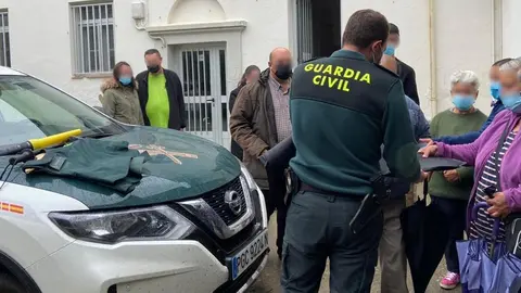 Foto actividad en mercado del Puente 