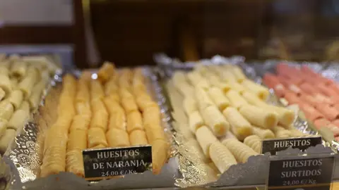 HUESOS DE SANTO  (3)