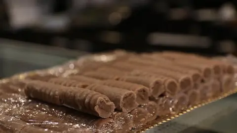 HUESOS DE SANTO  (6)