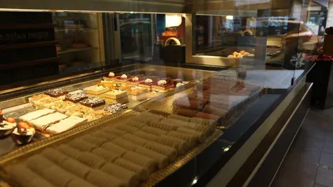 HUESOS DE SANTO  (19)