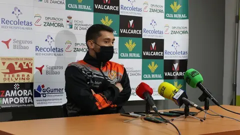 Jacinto Carbajal atiende a los medios de comunicación. | FOTO: Marcos Vicente