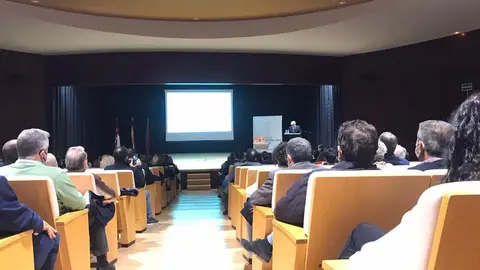 El salón de actos del Campus Viriato se convertía en el escenario para la entrega de los Premios Empresario del Año correspondientes a las ediciones 2019 y 2020 por parte de la CEOE Cepyme de Zamora. | FOTO: Zamora News