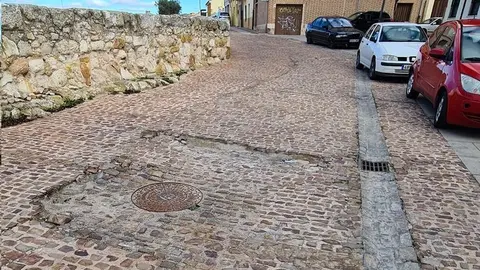 Suelo empredrado en Ronda Santa María la Nueva