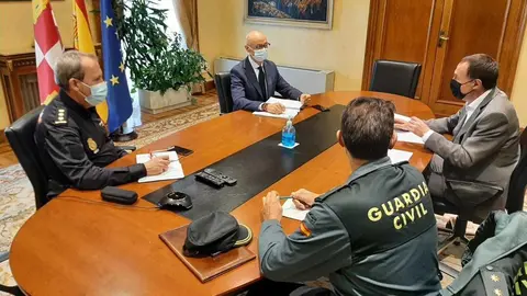 Reunión de coordinación entre la Subdelegación del Gobierno y las FCSE