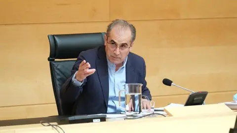 El procurador socialista, Luis Briones.