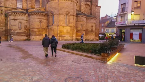 Paseantes por Benavente. Foto Interbenavente.es