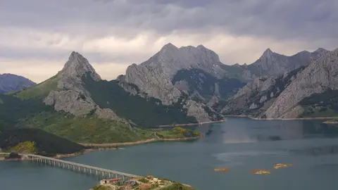 Riaño embalse