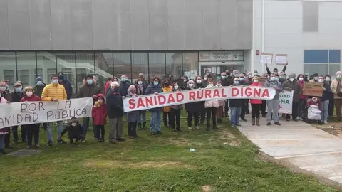 Nueva protesta en el centro de Salud de Bermillo