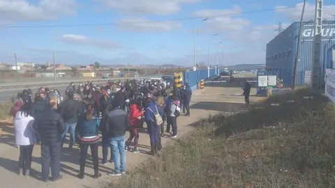 Concentración de trabajadores en Siro