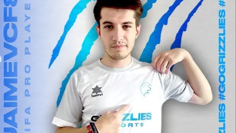 Jaime Martín Sánchez, nacido en la capital y con descencendia materna de San Miguel de la Ribera ha accedido a la eLaLiga.