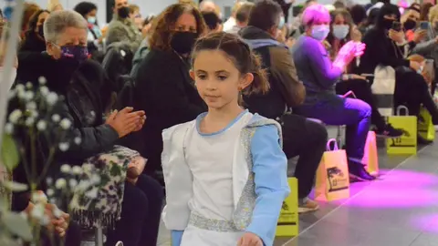 desfile corriendo con el corazón por hugo (110)