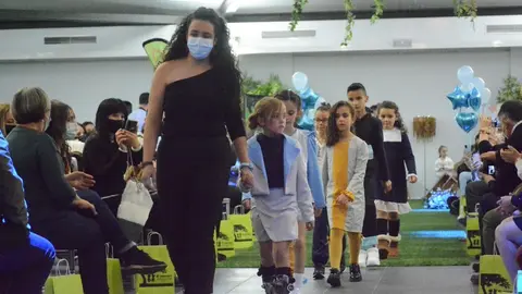 desfile corriendo con el corazón por hugo (136)