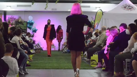 desfile corriendo con el corazón por hugo (248)