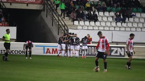 Celebración del Racing de Santander ante el Zamora CF. | FOTO: Marcos Vicente