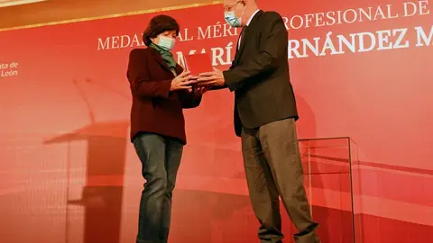 Homenaje a María Hernández Mata