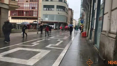 Viandantes por Santa Clara