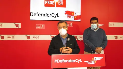 Presentación de las enmiendas en la sede del PSOE en Zamora