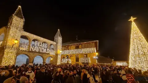 feliz navidad desde Puebla de Sanabria. Imagen de archivo
