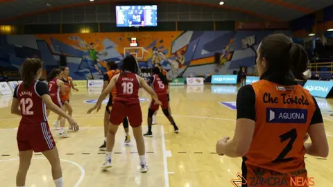 Victoria en casa del CD Zamarat ante el Celta Baloncesto. | FOTO: Marcos Vicente