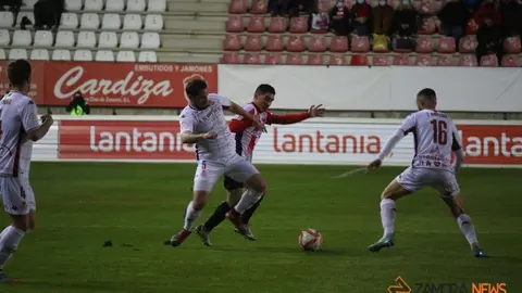 Partido entre el Zamora CF y la Cultural Leonesa. | FOTO: Marcos Vicente