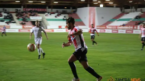 Partido entre el Zamora CF y la Cultural Leonesa. | FOTO: Marcos Vicente