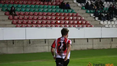 Partido entre el Zamora CF y la Cultural Leonesa. | FOTO: Marcos Vicente