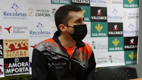 Jacinto Carbajal, entrenador del CD Zamarat. | FOTO: Marcos Vicente