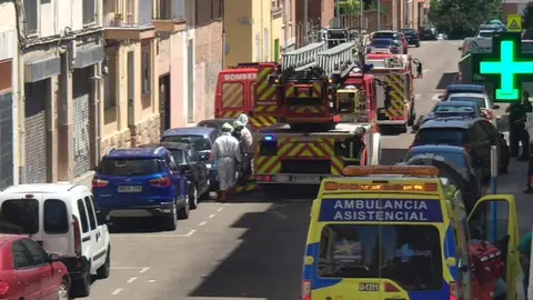 Foto de archivo intervención de los bomberos a la altura del número 29 en calle Argentina, Zamora